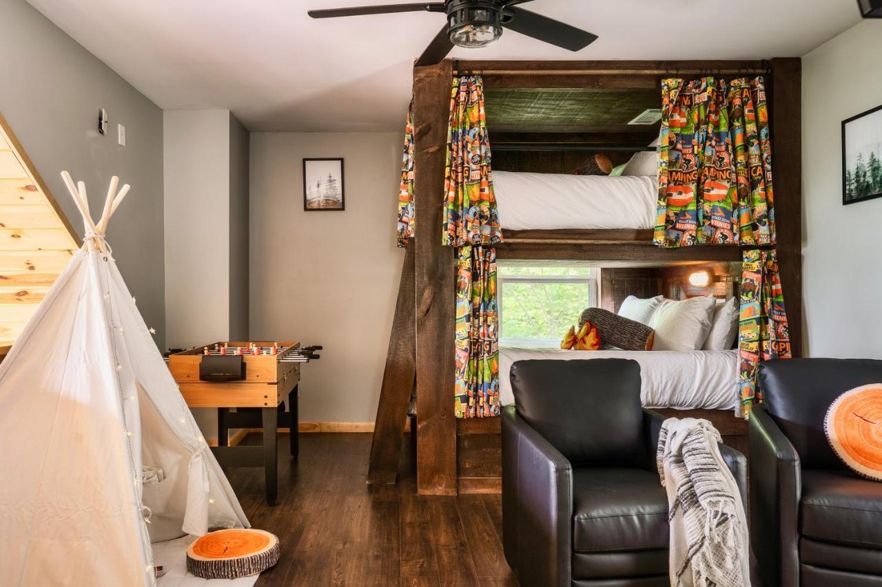Mountainside - New Luxury Cabin-Fire Table-Hot Tub-3 Pools-Ps5-Bears جاتلينبرج المظهر الخارجي الصورة